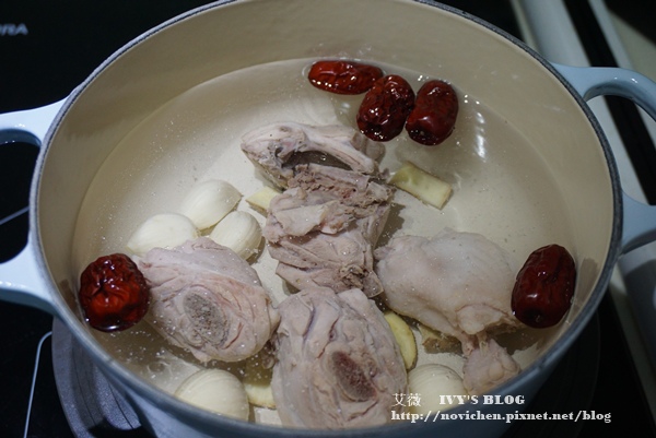 蛤蜊蒜頭雞湯_4.JPG 蛤蜊蒜頭雞湯_4.JPG