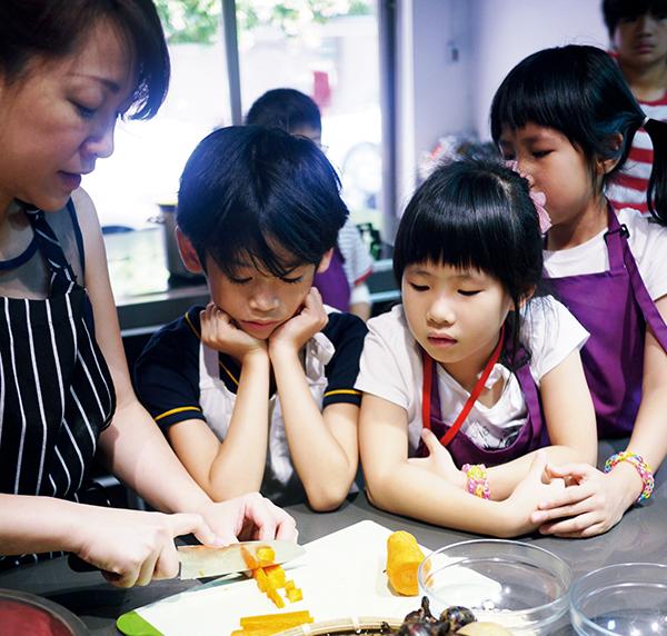 讓孩子學習自己動手做料理，能玩又能吃！