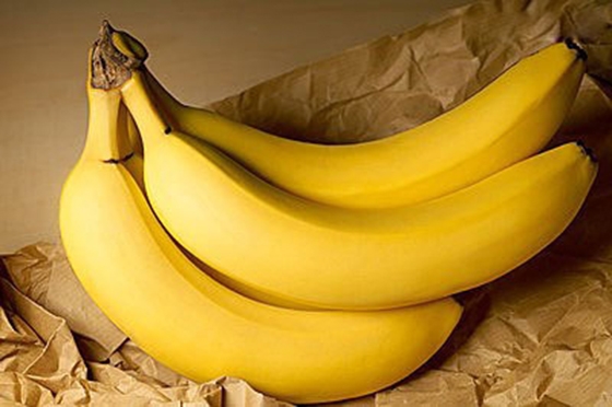 香蕉對女人有多厲害？這真的很誇張阿！！最好每天都帶根香蕉在身...