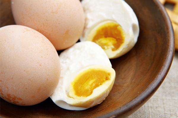 蛋黃也富含維他命D，可為寶寶補充。