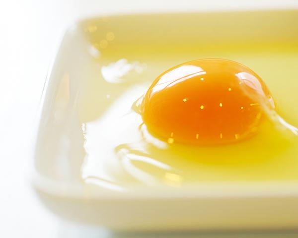 蛋黃的顏色與營養無關。