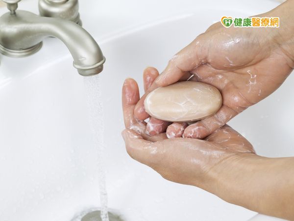 富貴手擾人專家提醒：不宜太常洗手...