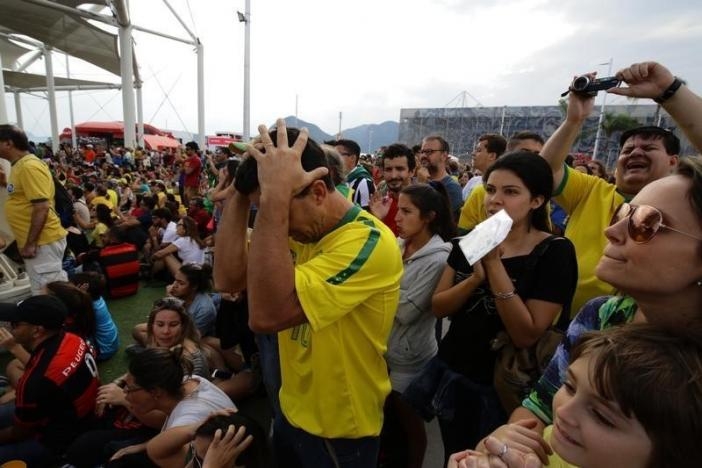 巴西女足粉絲想問:什麼時候才輪到女子足球隊?...