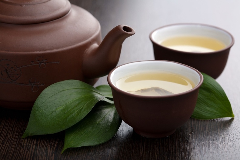 喝「綠茶」可促進代謝！想要吹彈可破、紅潤氣色的美肌，請從OO...