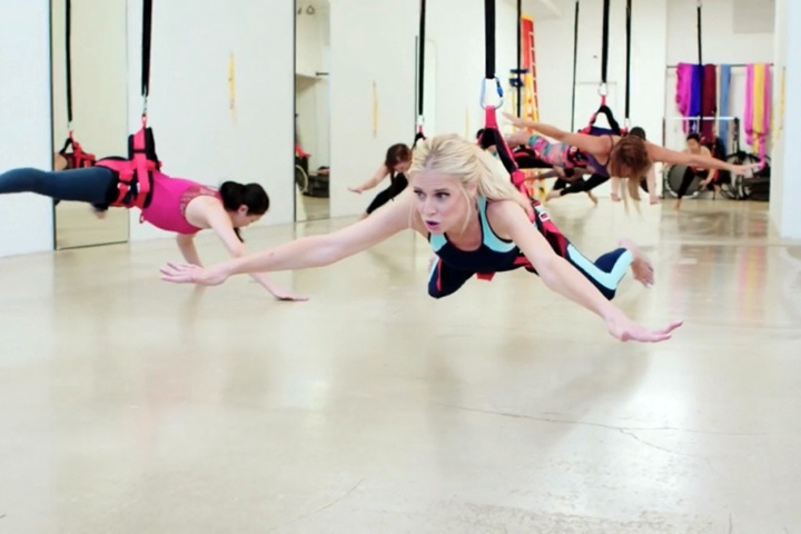 彈跳繩結合瑜伽「三度空間健身法」超有趣...