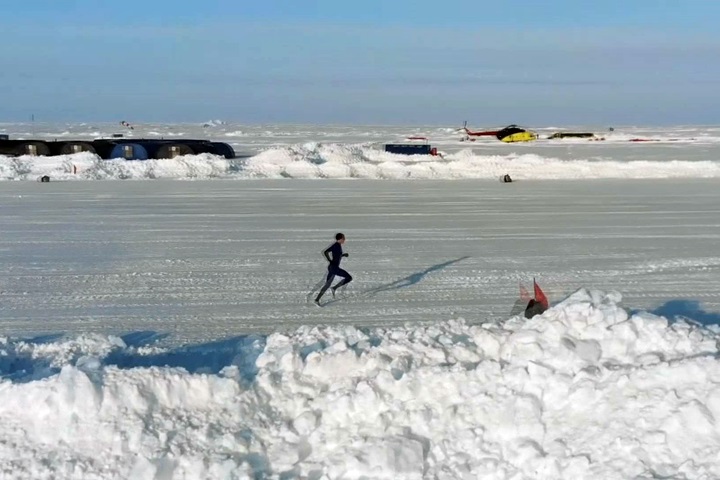 北極「一英哩跑」衝刺1.6公里創紀錄凍傷耳...